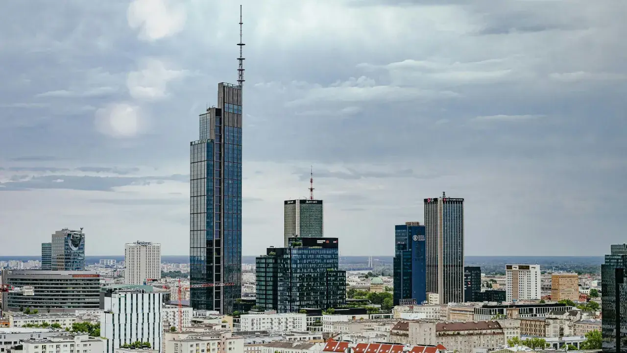 Najwyższy budynek w Warszawie - ile ma pięter i co go wyróżnia?