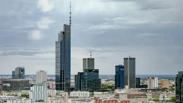 Najwyższy budynek w Warszawie - ile ma pięter i co go wyróżnia?