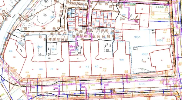 Plan mieszkania symbole: szczegółowy rysunek techniczny z podziałem na działki, budynki i oznaczeniami.
